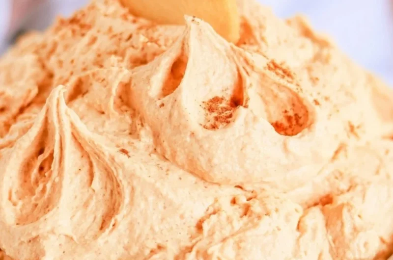 Delicious pumpkin cheesecake dip made with five simple ingredients.